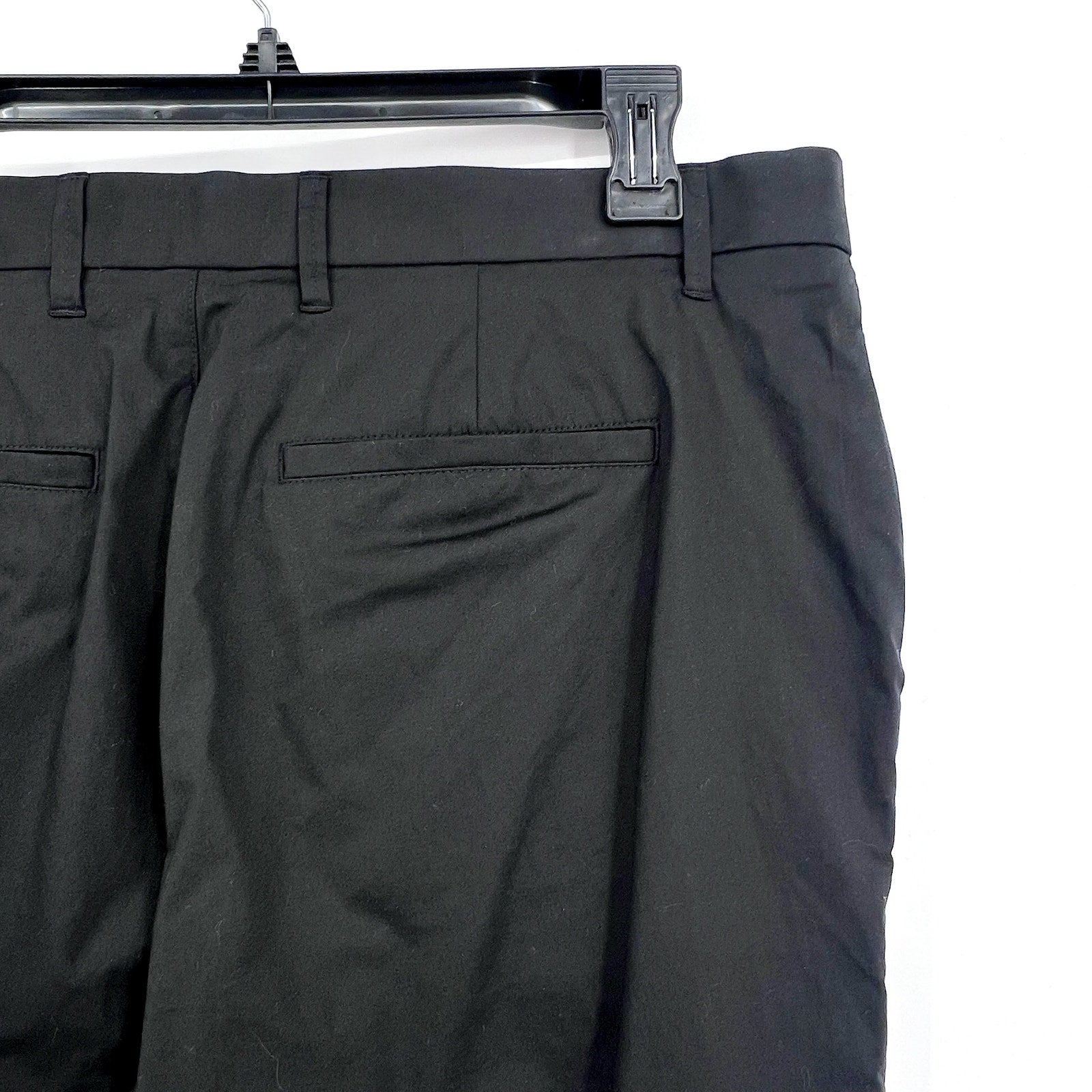 EVERLANE Men's The Athletic Fit Air Chino Pants 31x30 Black Flat Front NWT