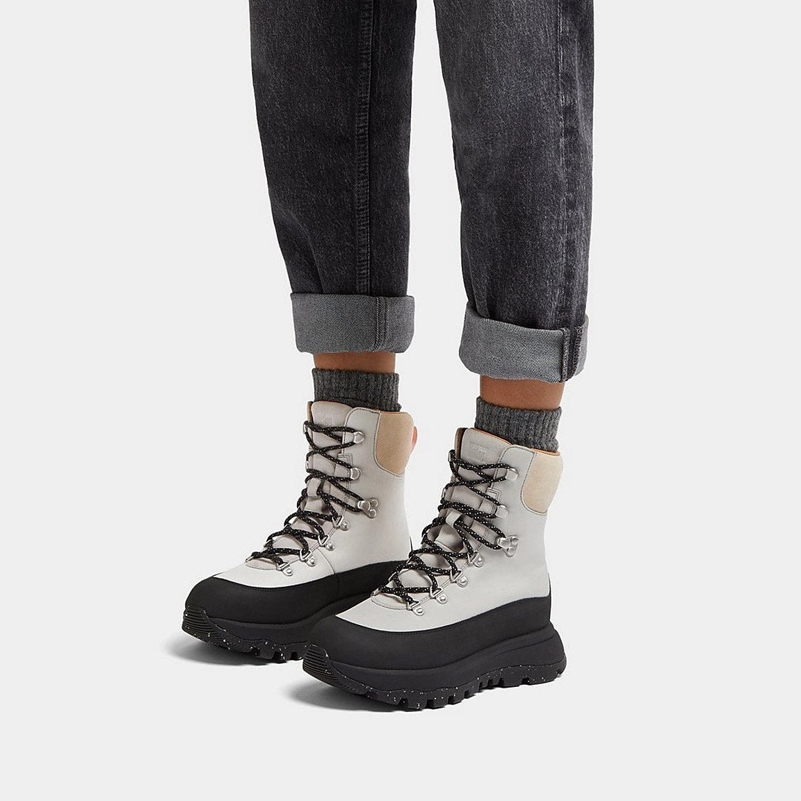 FitFlop Women NEO-D-HYKER E01 Walking Boot US 8 EU 39 White Black Waterproof NIB