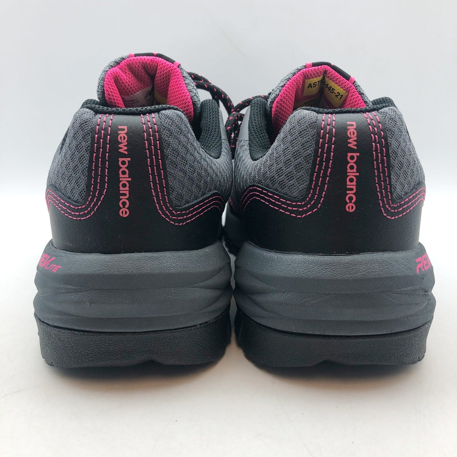 New Balance Women 589v1 Athletic Work Shoes 10 Wide Gray Pink Comp Toe EH SR NIB
