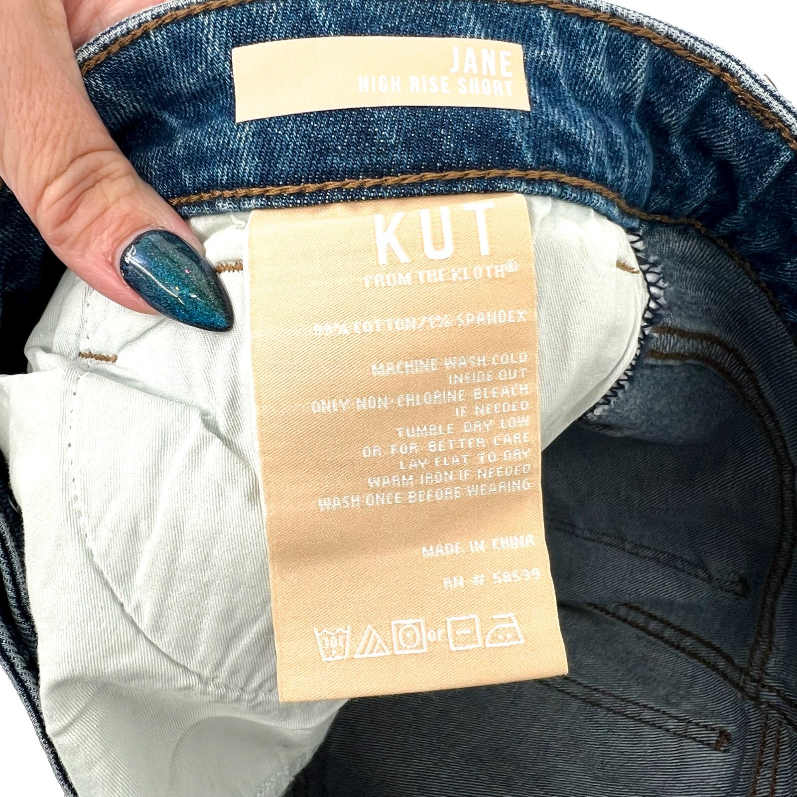 KUT FROM THE KLOTH Jane Denim Shorts Size 2 Peaceful Blue High Rise NWT