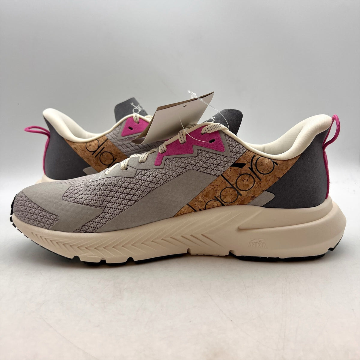Diadora Womens Mythos Blushield Volo 4 2030 Athletic Shoes Size 9 Gray NIB