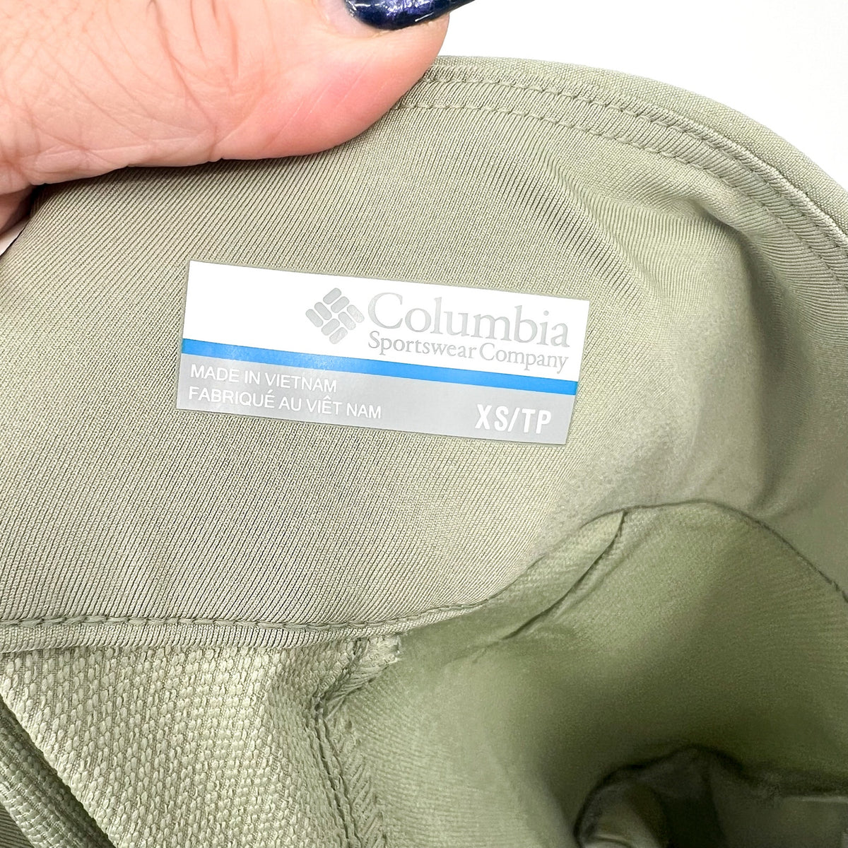 COLUMBIA Women's All Seasons Shorts XS Safari Green Omni Shade UPF 50 NWT