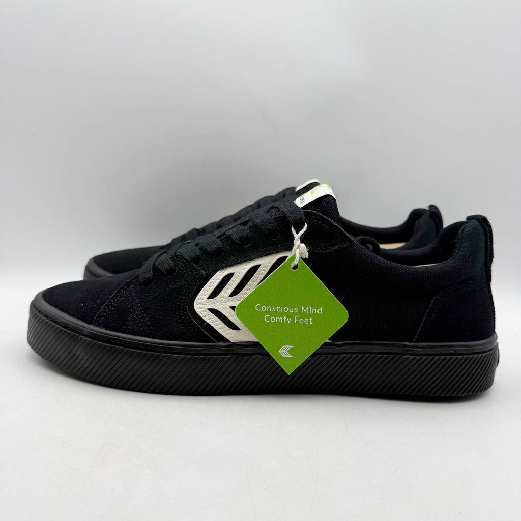 CARIUMA Mens Catiba Pro Low Sneakers US 9.5 EU 42 Black White Suede Canvas NIB
