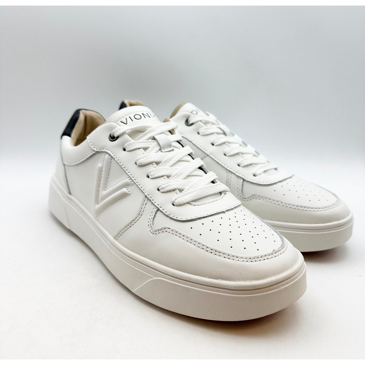 Vionic Womens Kimmie Casual Court Sneakers Size 10 M EU 41 White Leather NIB