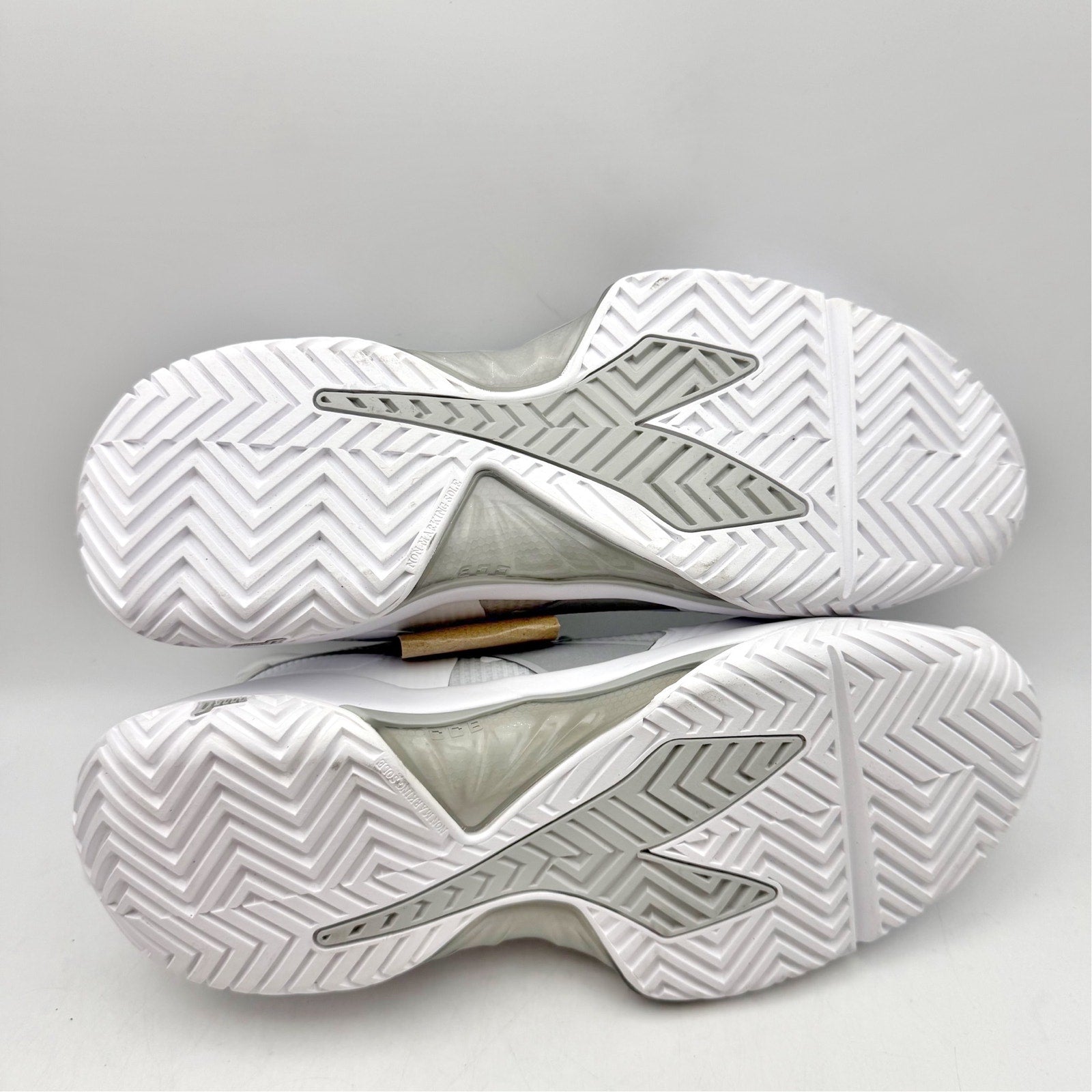 Diadora Womens B.ICON 2 Tennis Sneakers US 10 EU 41 White Silver Athletic NWOB