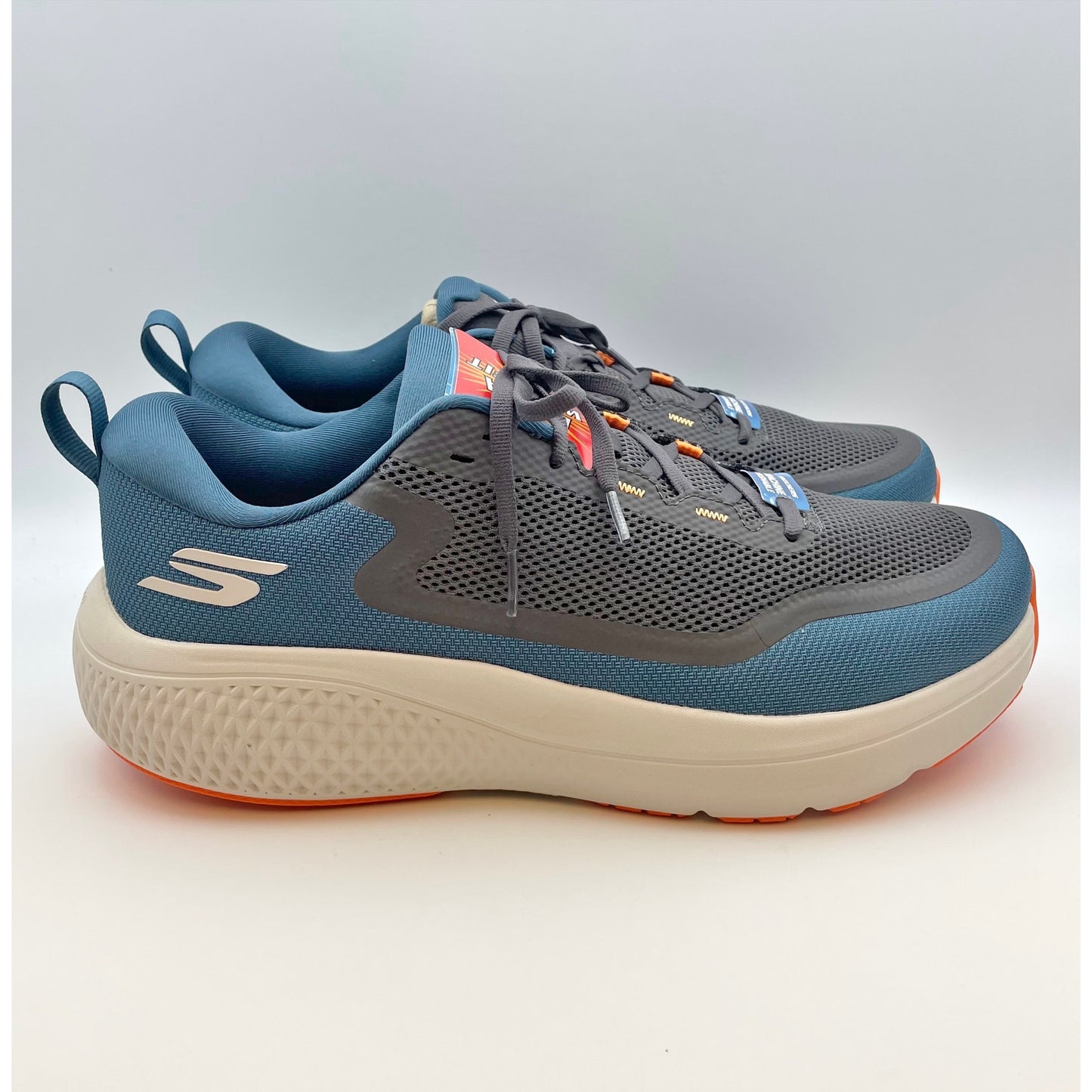 Skechers Men's GO RUN Supersonic Max Sneaker Sz 13 EE Extra Wide Blue/White