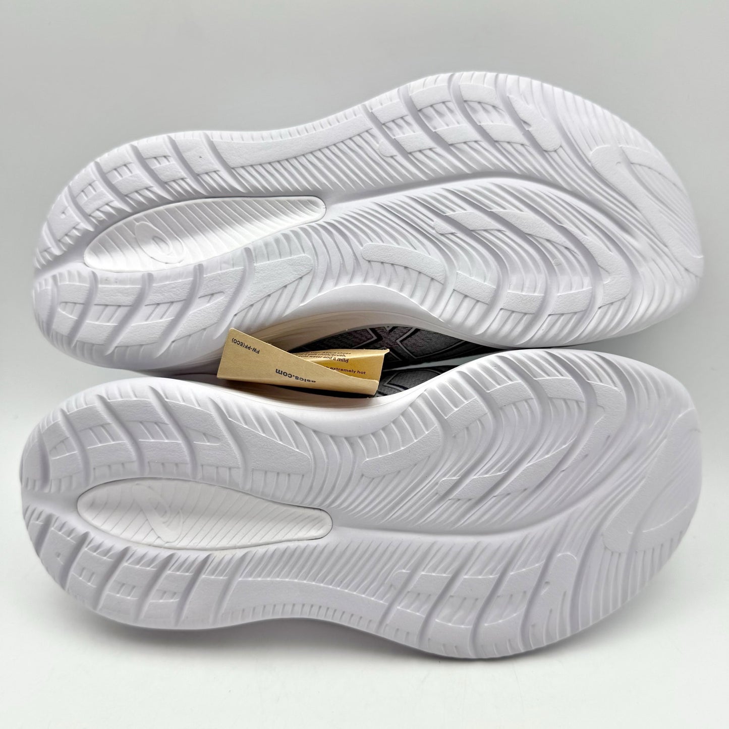 Asics Womens Gel-Cumulus 26 Running Sneakers US 5 EU 35.5 Grey Athletic NIB