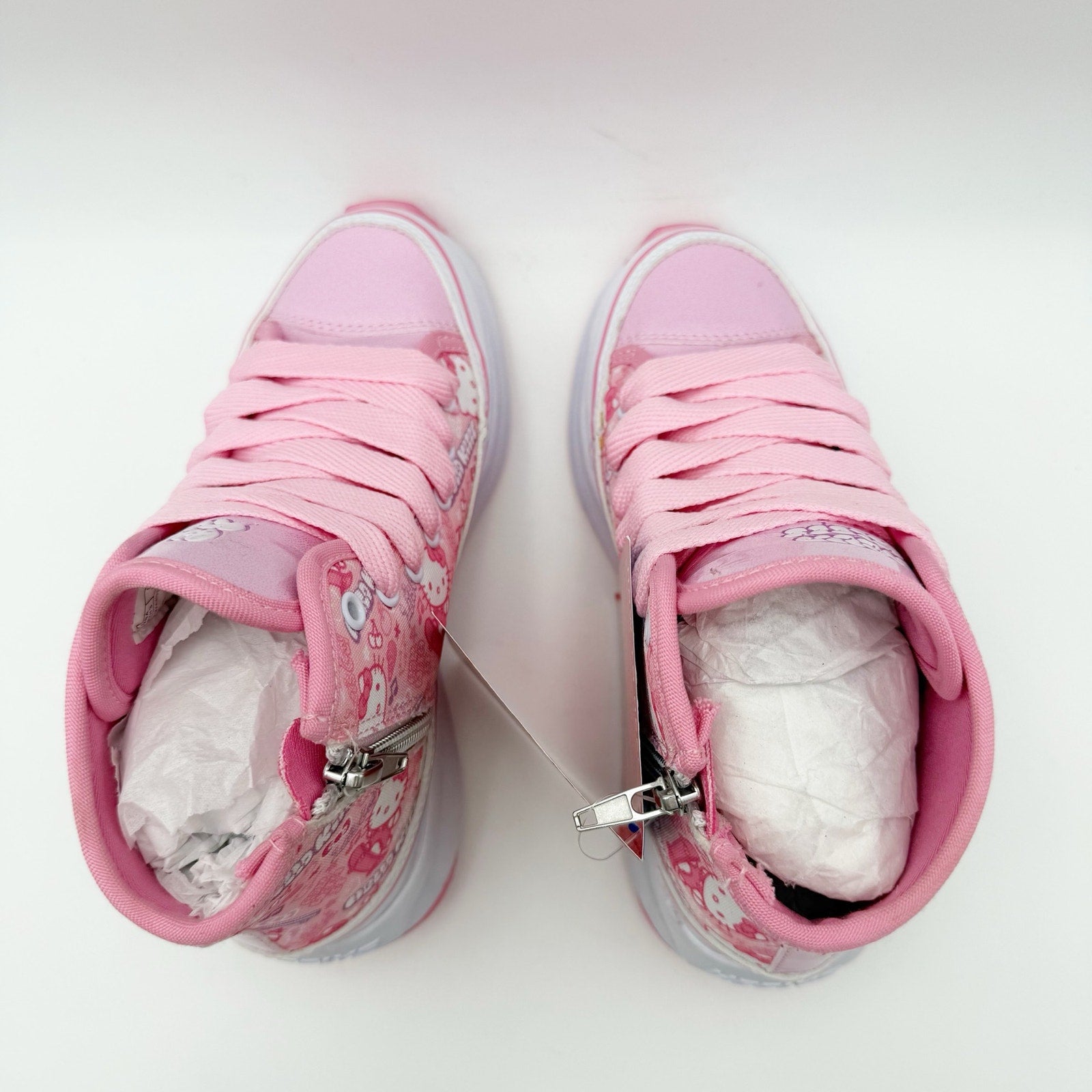Heelys Girls Veloz Chi Hello Kitty Sneakers US 3 EU 34 Pink Canvas NIB