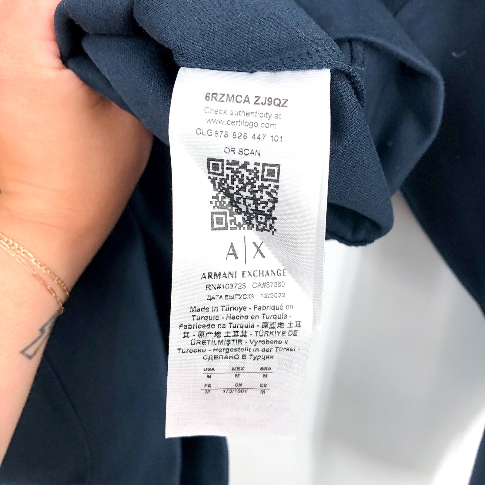 ARMANI EXCHANGE Men's Logo Band Sweatshirt Medium Dark Navy Blue Crewneck NWT