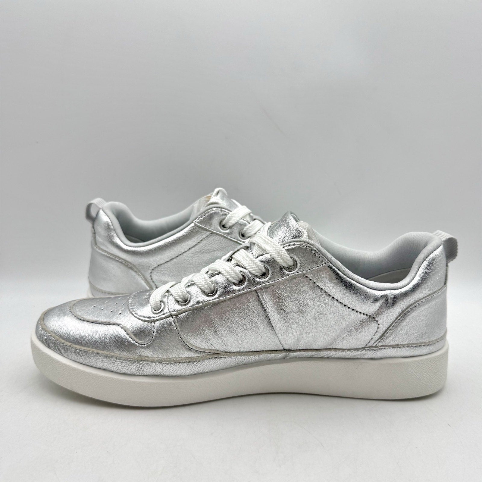 Vionic Womens Elise Casual Sneakers US 8.5 EU 39 Silver Leather NIB