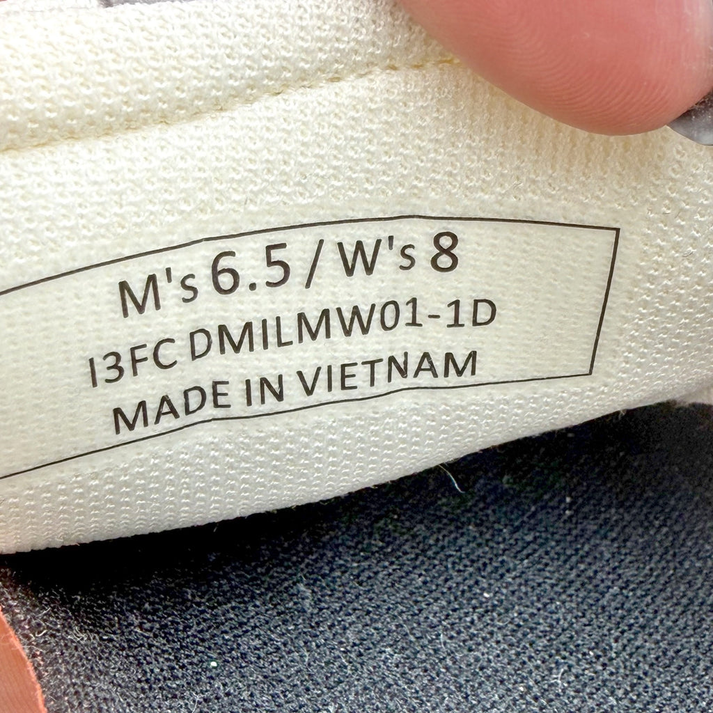 KIZIK Womens Milan Hands Free Sneakers Size 8 EU 39.5 Mist Grey Cream NIB