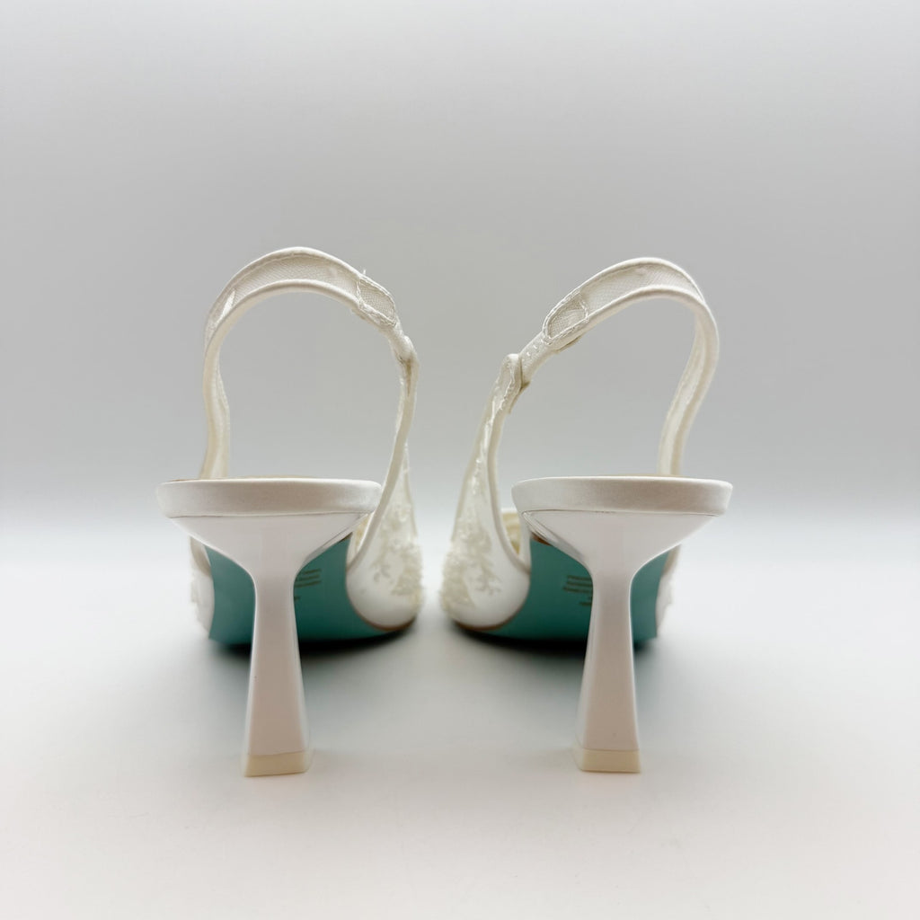 Blue Betsey Johnson Womens Nikki High Heels Size 7.5 White Lace Sling Back NWOB