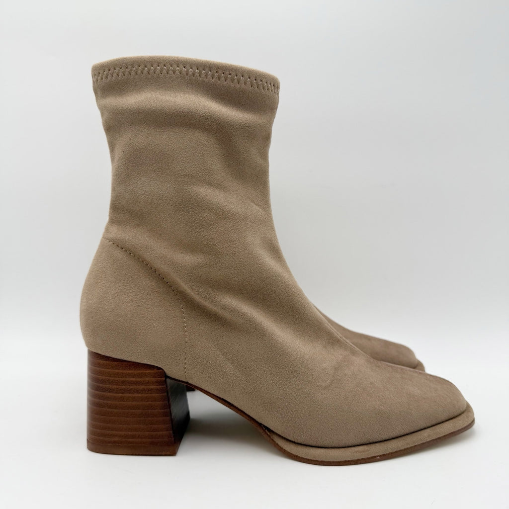 Steve Madden Womens Pammy Heel Ankle Booties Size 6 Taupe Tan Suede NIB