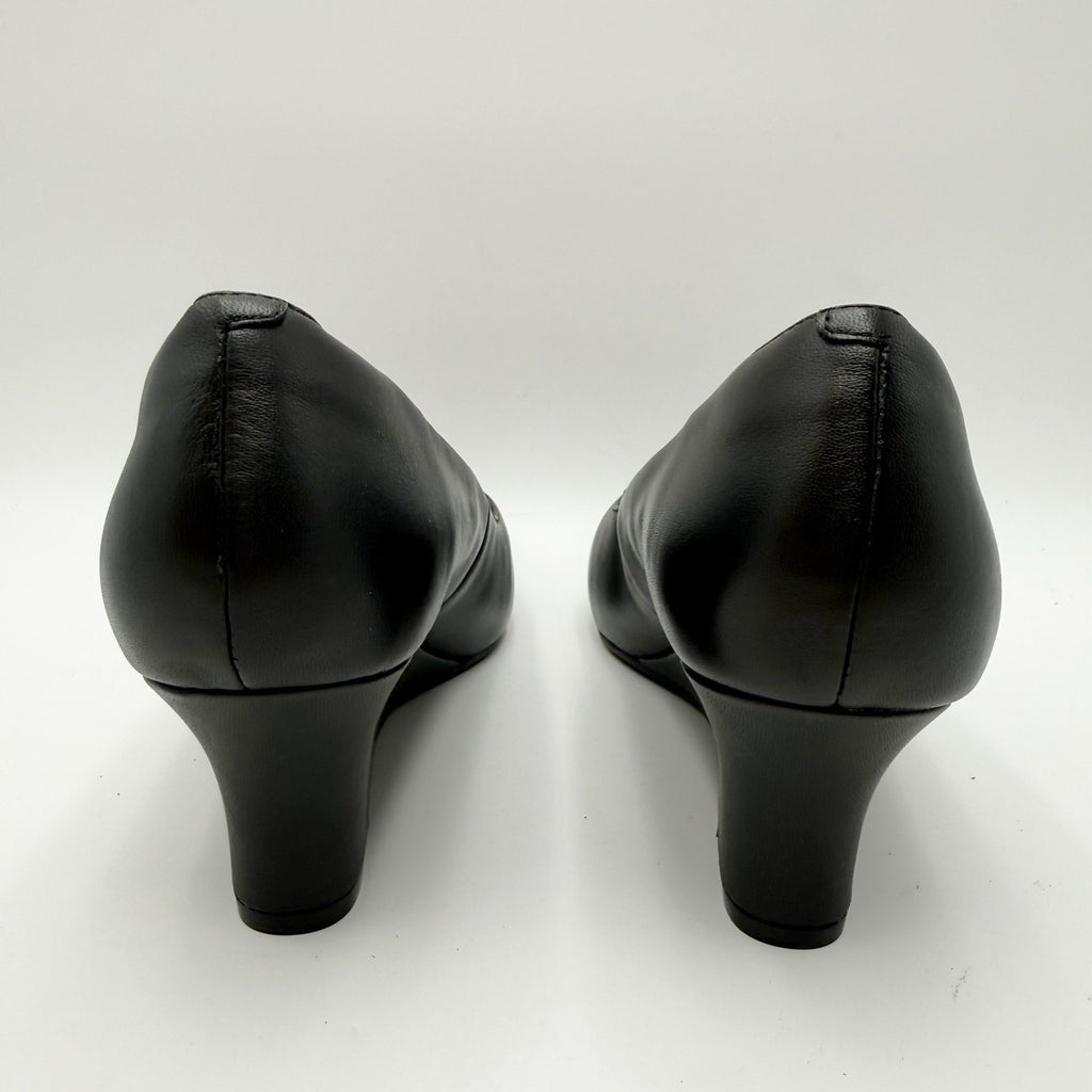 Clarks Womens Olivette Pearl Wedge Pump Size 10 Wide Black Leather NWOB