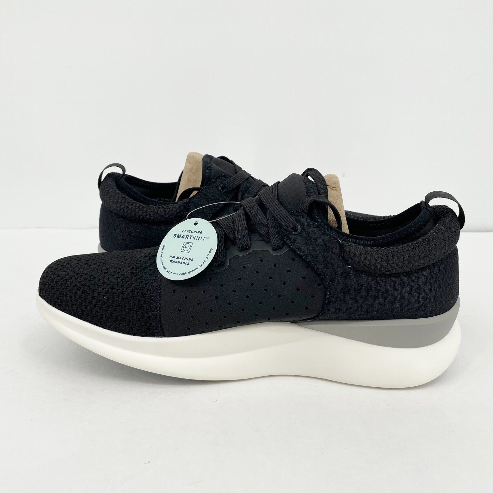 Moshn Womens Rhythm Sneakers US 10 Wide EU 40-41 Black White Athletic Shoes NIB