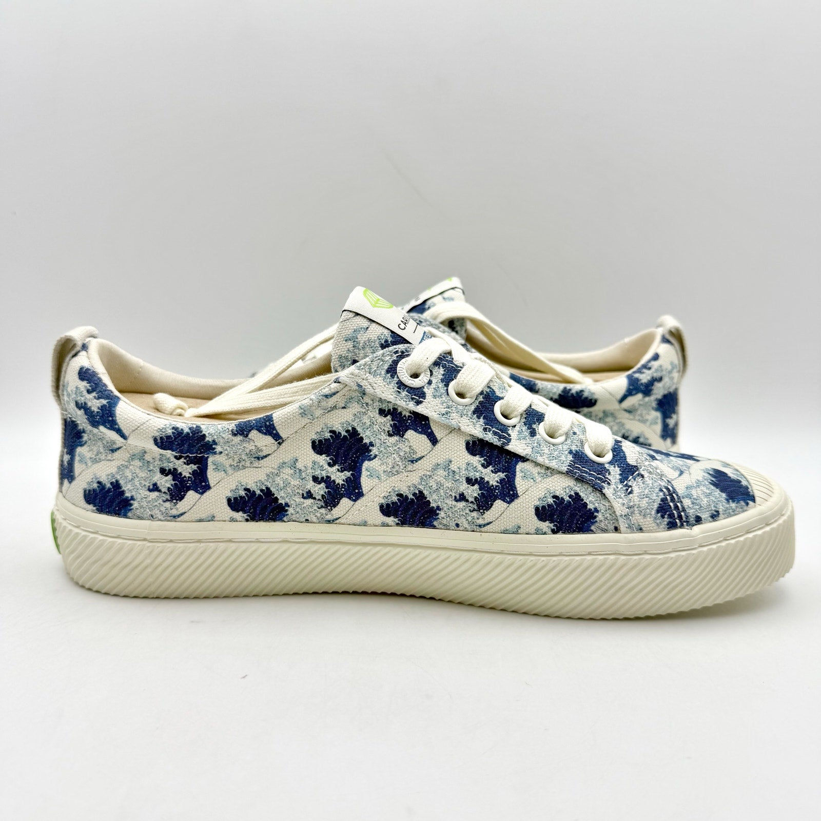Cariuma X Hokusai OCA Wave Off Sneakers Mens 9 Womens 10.5 White Blue Canvas NIB