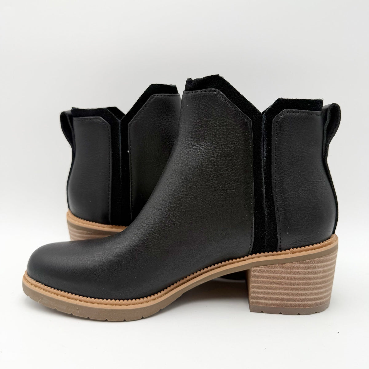 TOMS Womens Hailey Ankle Booties Size 7.5 Black Leather Water Resistant NIB