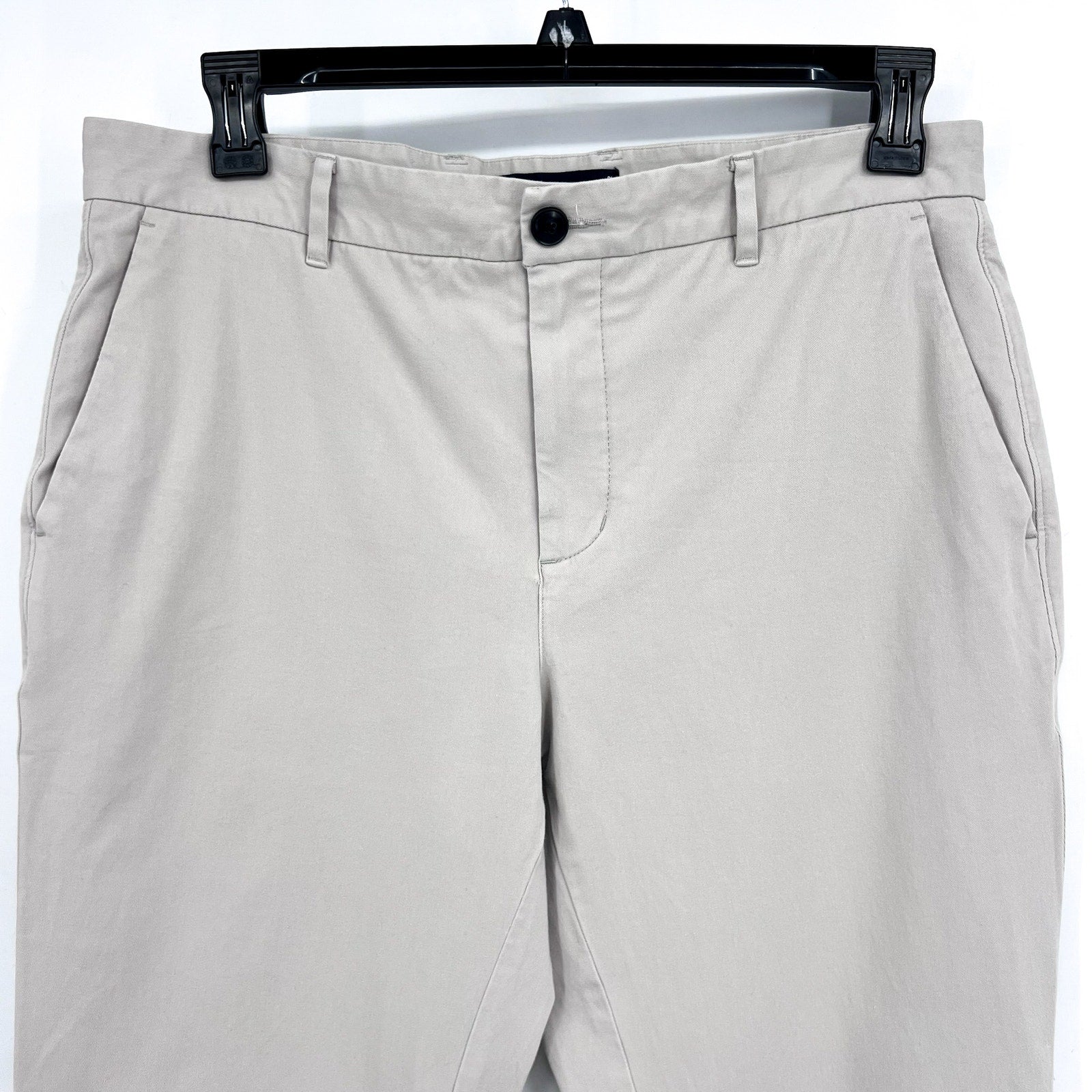 EVERLANE Uniform Mens Performance Chino Pants 32x32 Sandstone Athletic Fit NWT