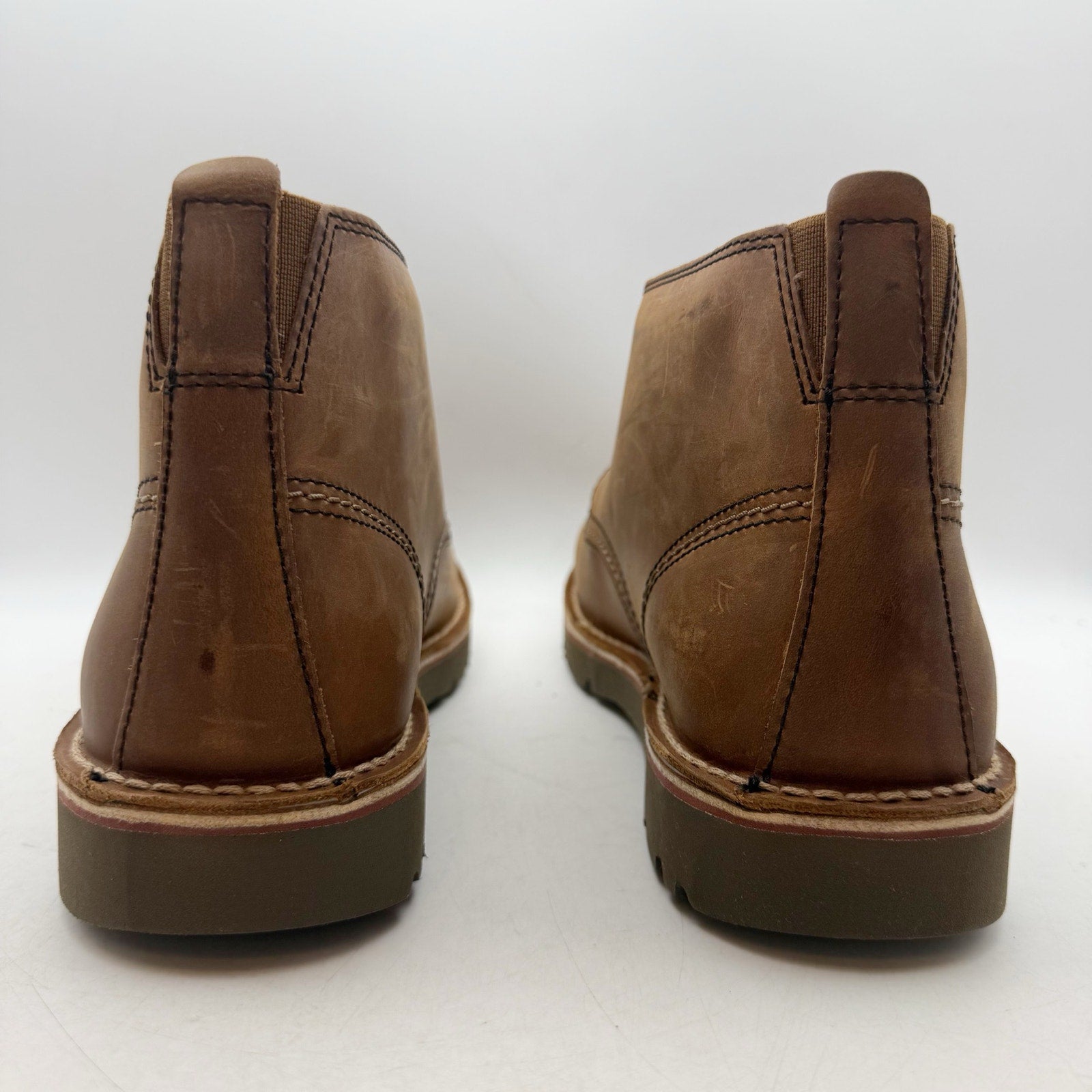 Clarks Mens Eastridge Mid Chukka Boots Size 10 WIDE EU 43 Brown Leather NWOB