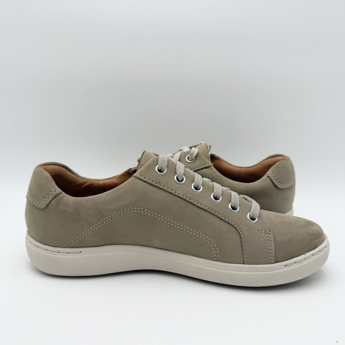 Clarks Womens Nalle Lace Casual Sneakers EU 40 US 9 M Stone Taupe Nubuck NIB