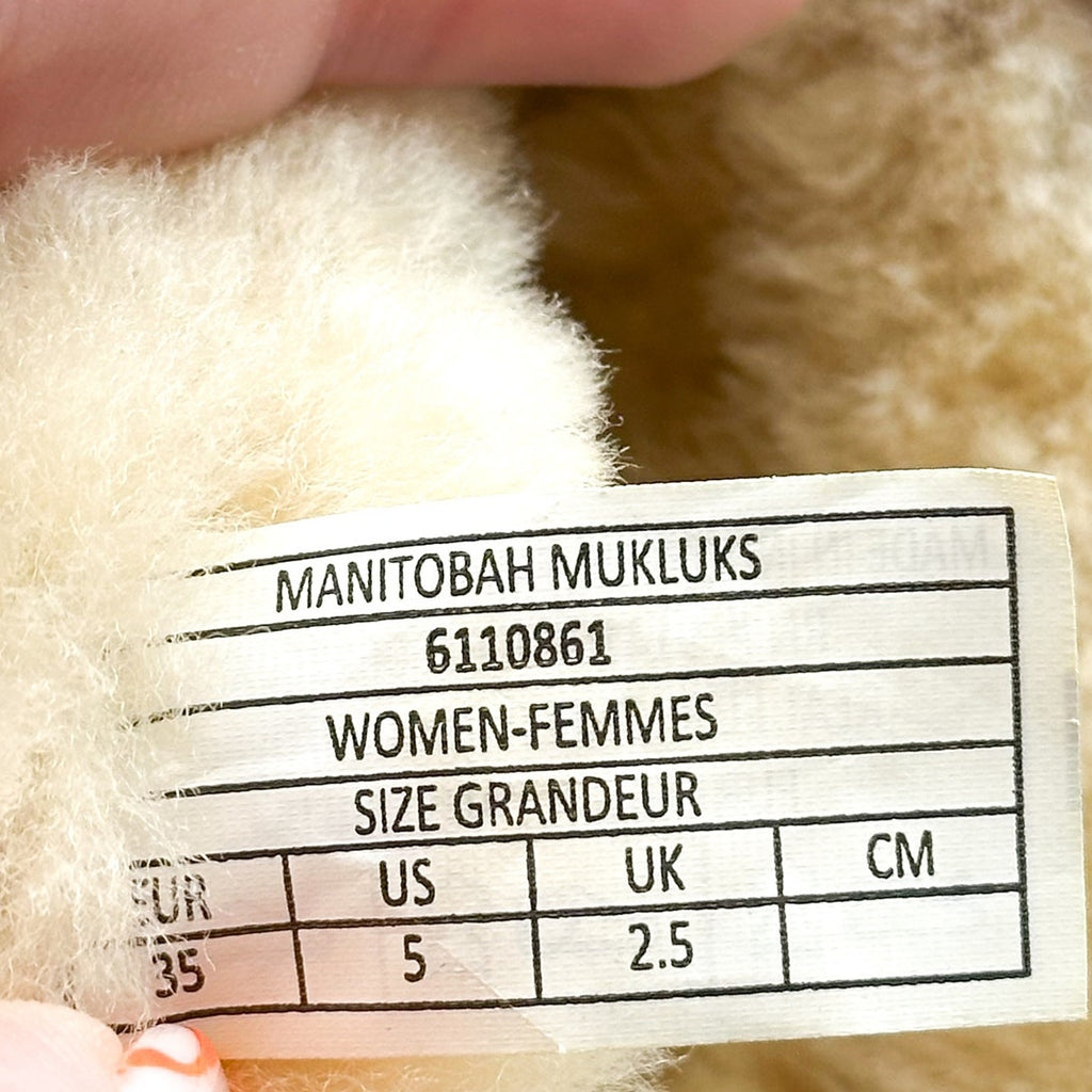 Manitobah Mukluks Women WR Reflections Ankle Boots Size 5 Tan Shearling NWOB