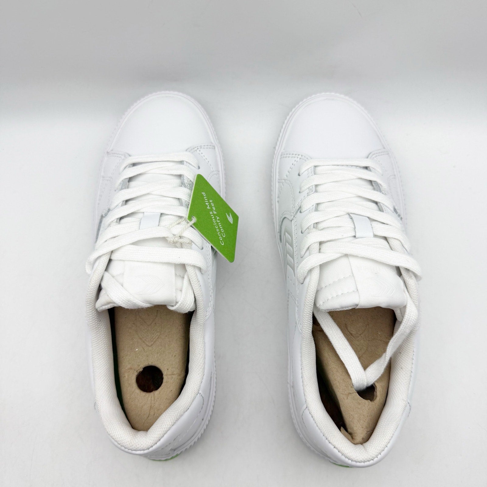 CARIUMA Womens Salvas Low Sneakers US 6.5 EU 37 White Leather NIB