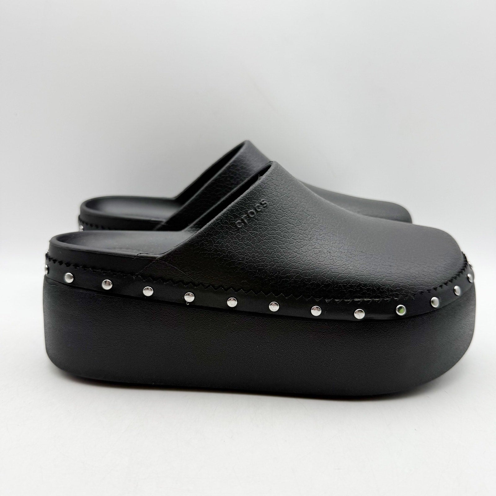 Crocs Womens Dylan Platform Clogs US 7 EU 37.5 Black Studded NIB