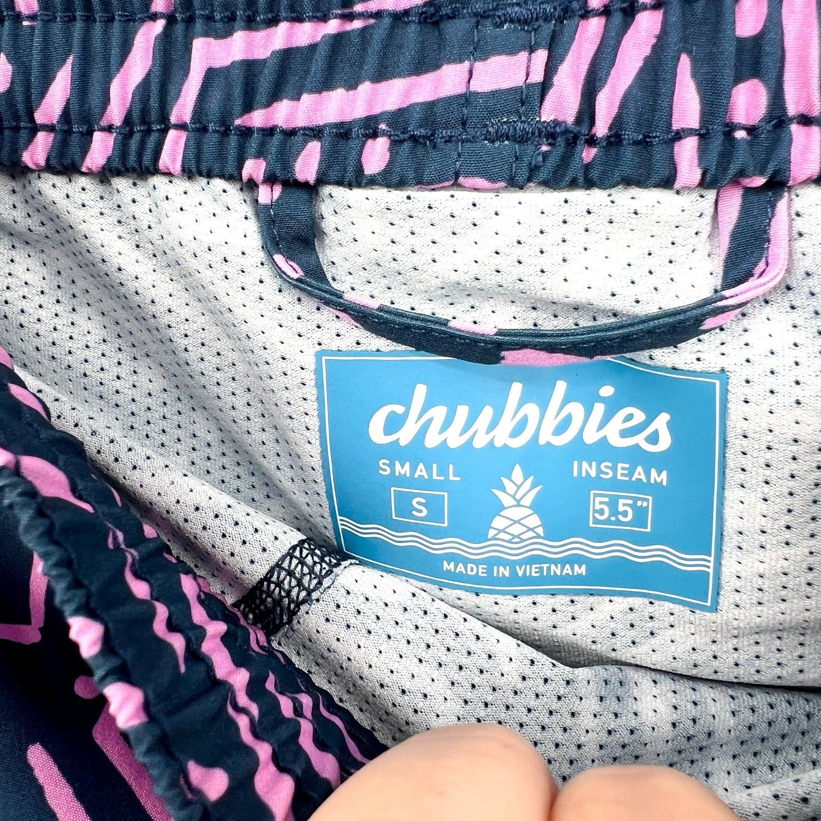 CHUBBIES Mens Dark Marzipans Classic Lined Swim Trunks Small Navy Geometric NWT
