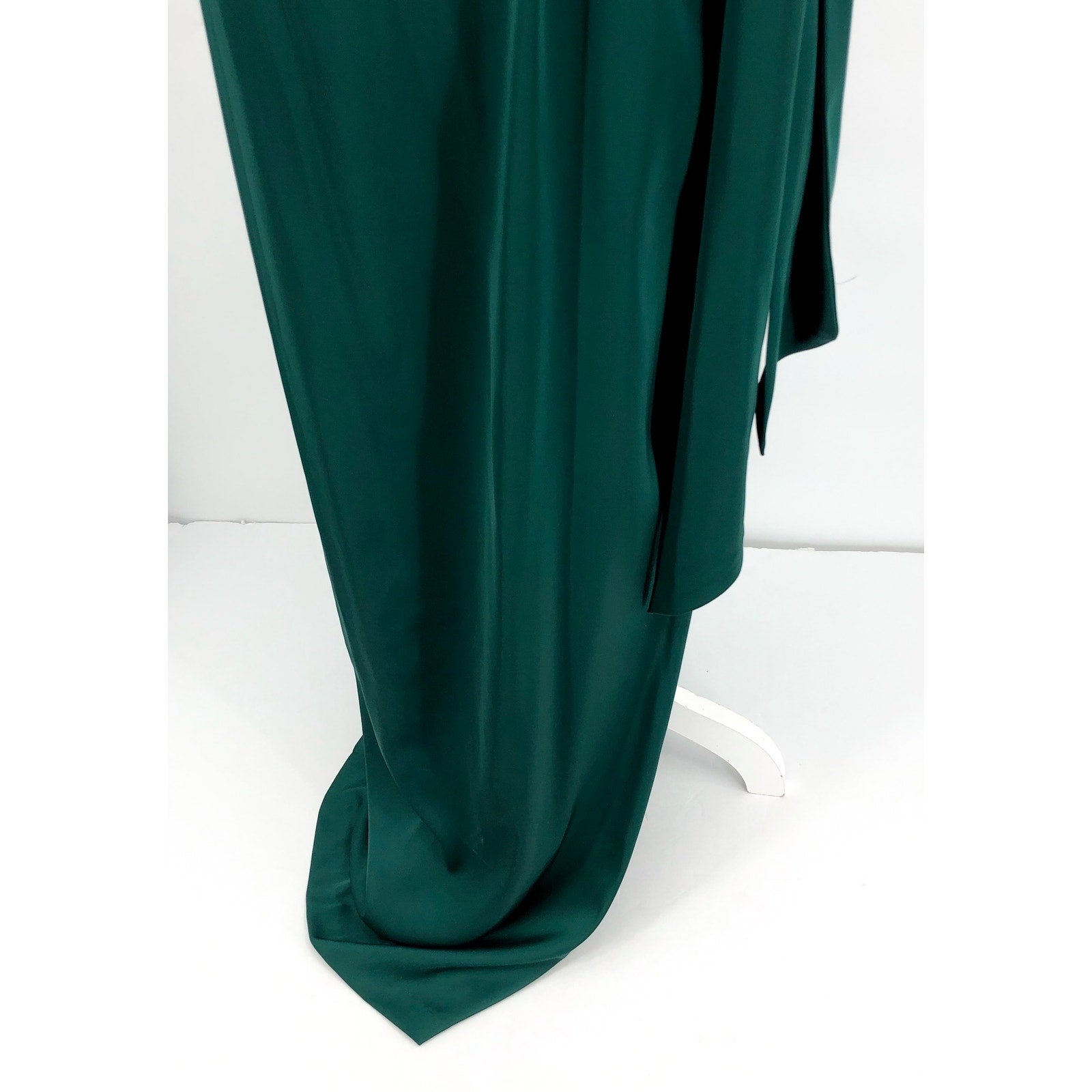 LIV FOSTER Satin Cowl Neckline Column Gown Size 10 Green Tie Waist NWT