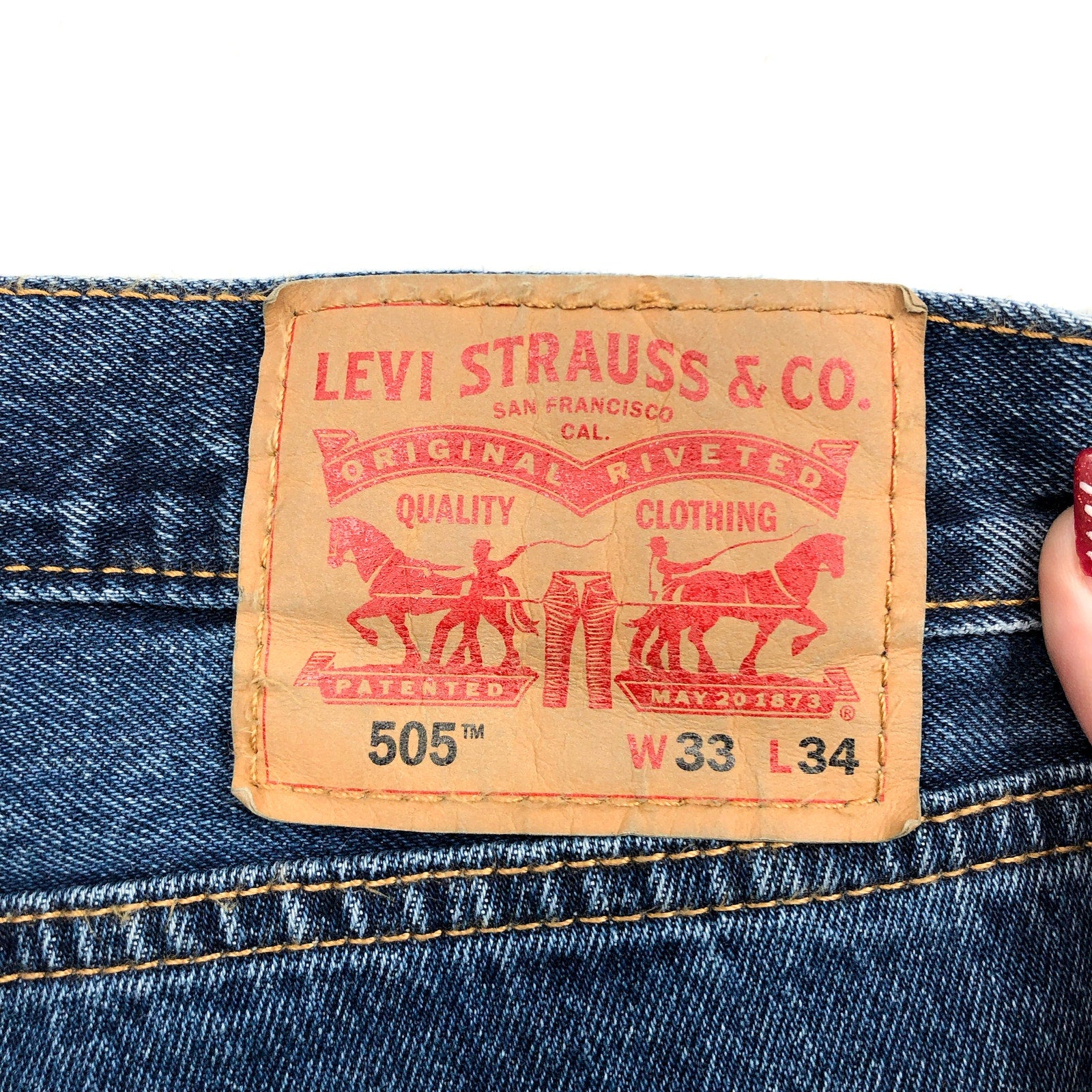 LEVI'S Men's 505 Straight Leg Jeans 33x34 Blue Dark Stonewash NWOT 005054886