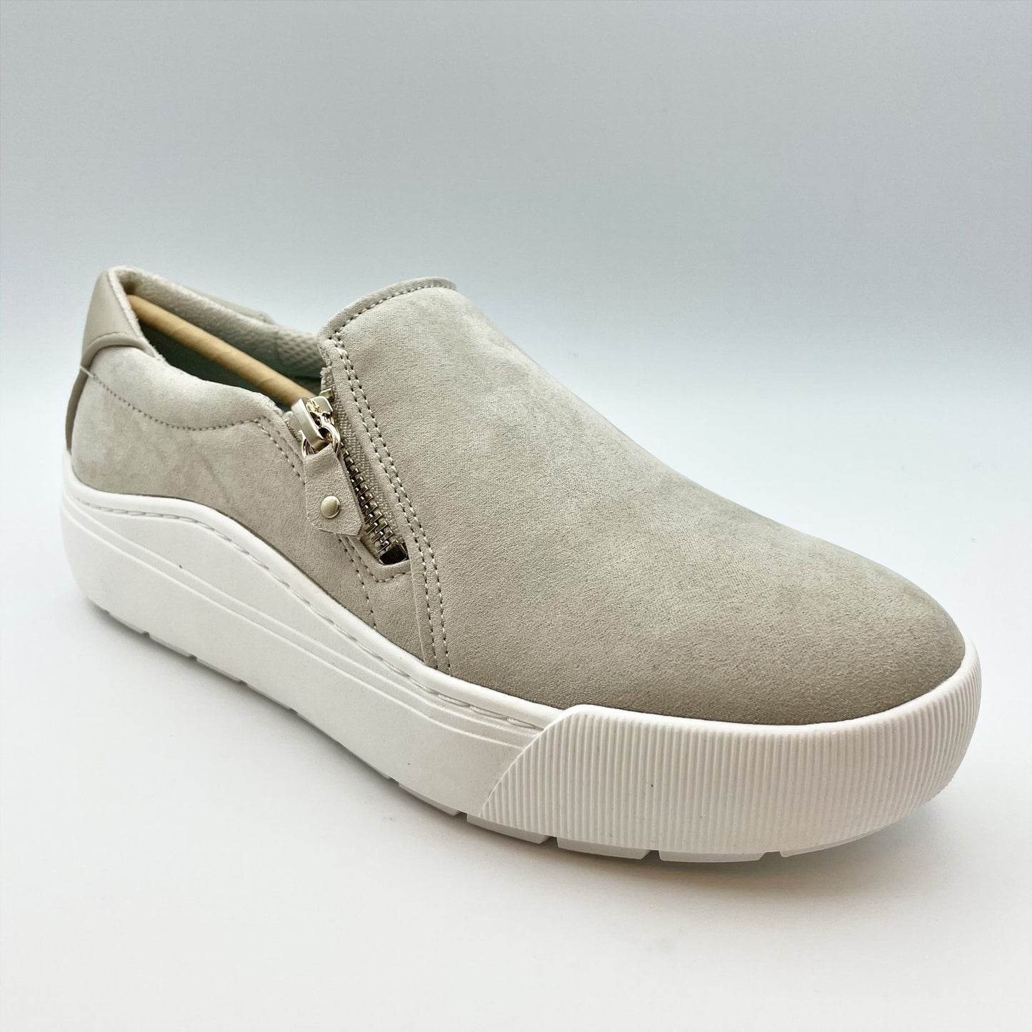 Dr. Scholl's Women's Time Off Now Slip On Sneaker Size 8 Taupe Grey NIB