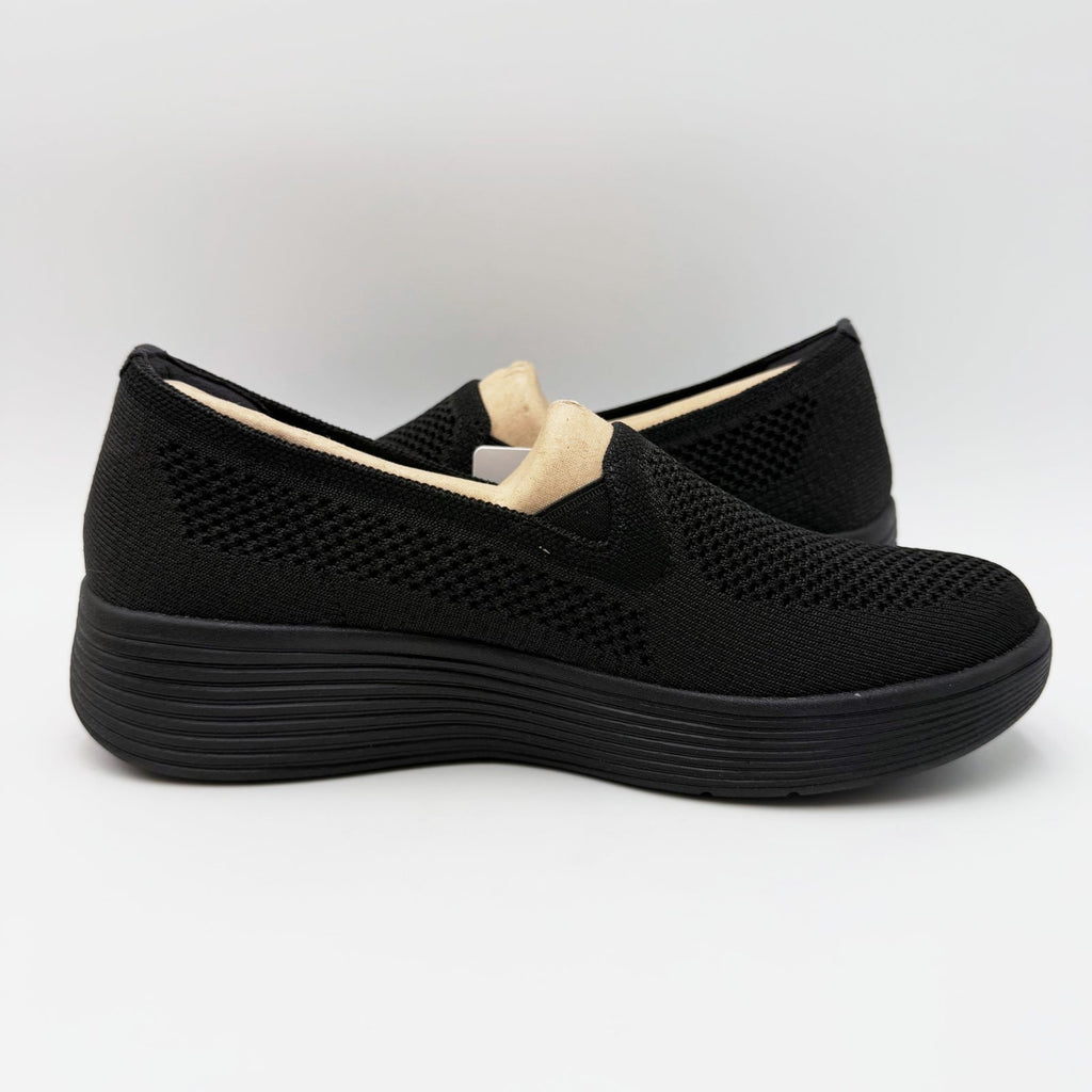 Skechers Womens Laguna Adore Her Sneakers Size 7.5 Black Arch Fit Slip On NIB