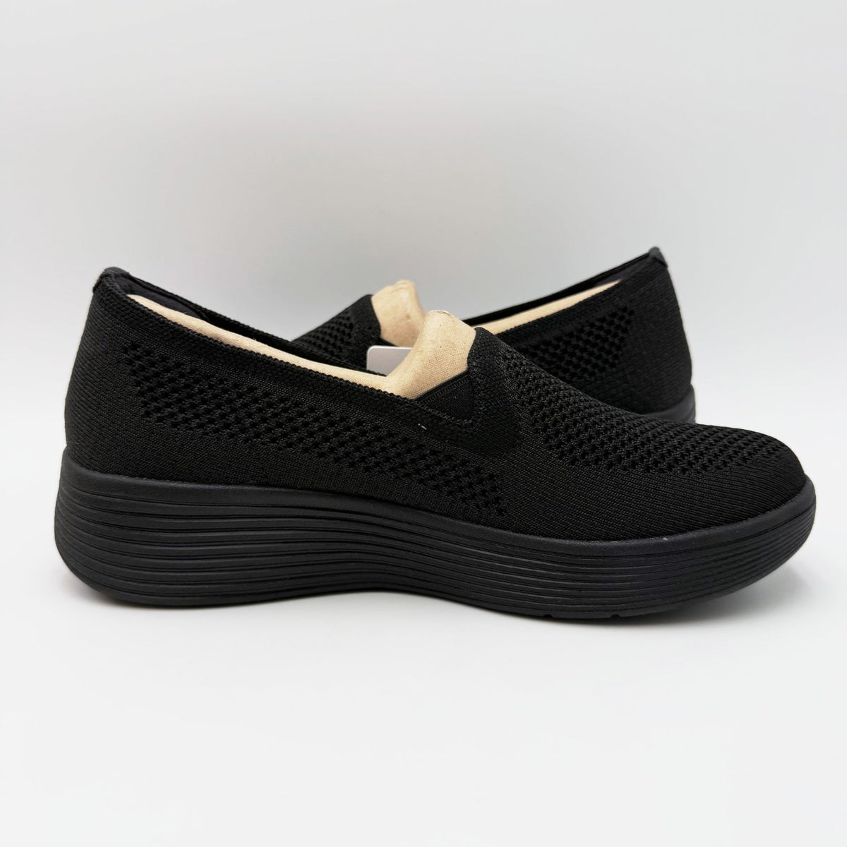 Skechers Womens Laguna Adore Her Sneakers Size 7.5 Black Arch Fit Slip On NIB