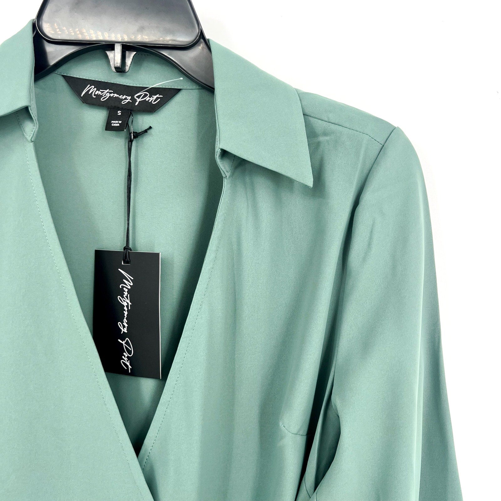 MONTGOMERY POST Womens Wrap Sleeve Blouse Small Green Three Quarter NWT
