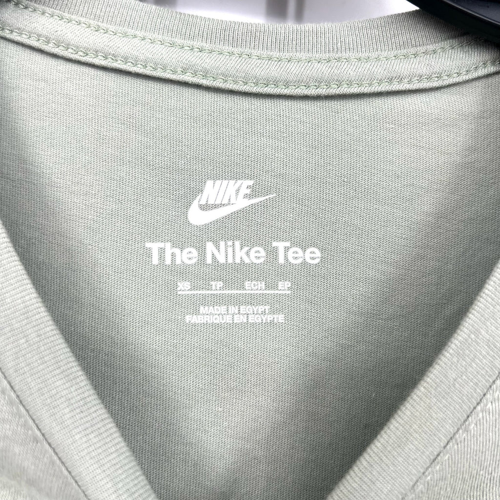 NIKE Women's Essentials Logo T-shirt XS Pale Green Long-Sleeve Crewneck NWT