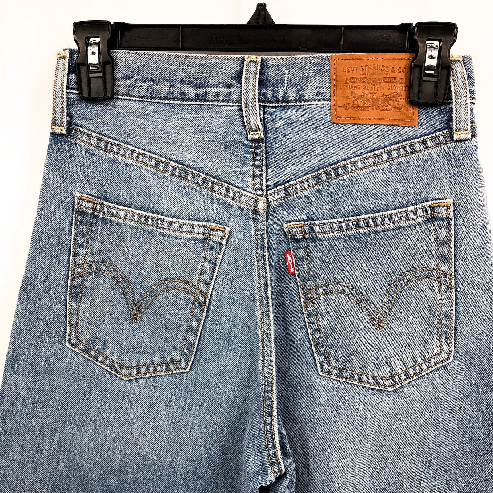 Levi's Womens Ribcage Wide Leg Jeans 26x32 Size 2 Light Blue A6081-0002 NWT