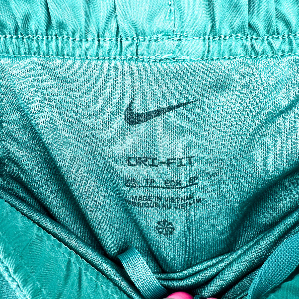 NIKE Women's Dri Fit Tempo Running Shorts XS Dark Green Liner NWT