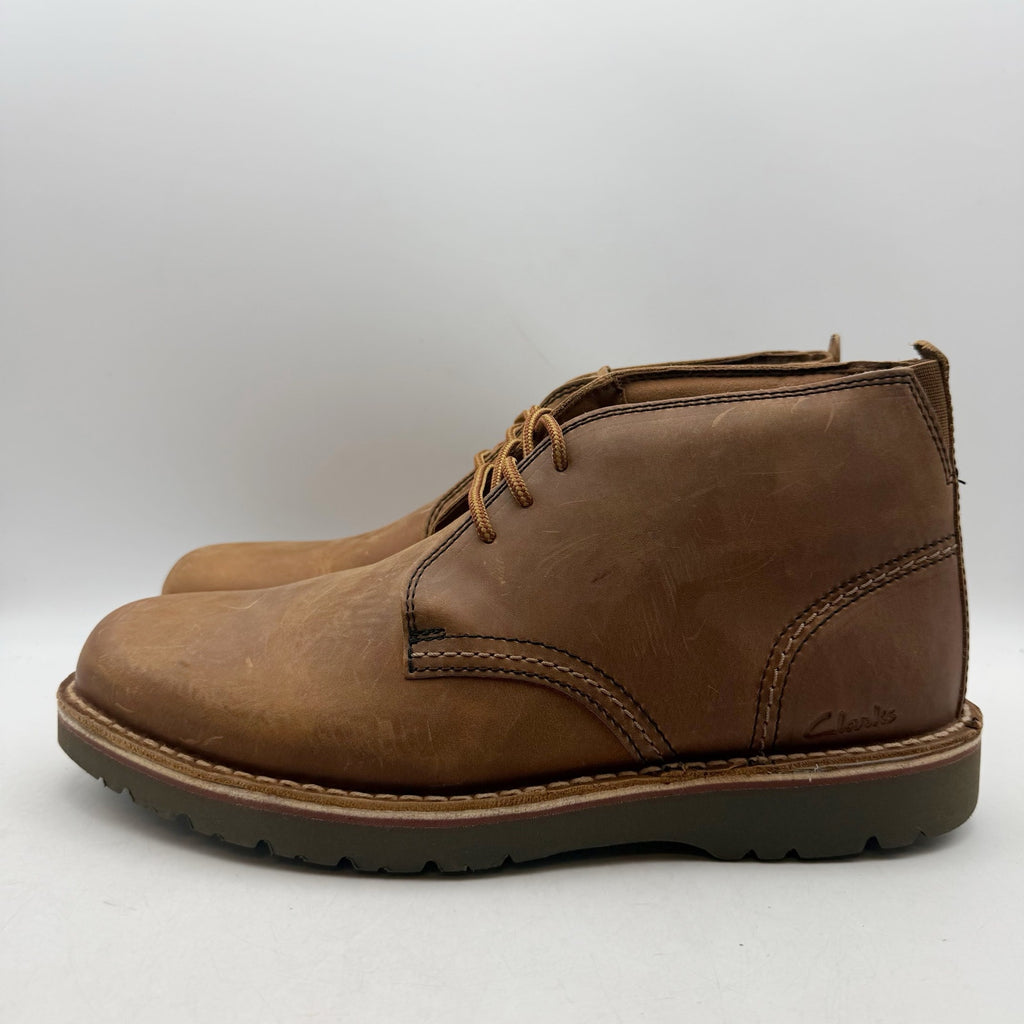 Clarks Mens Eastridge Mid Chukka Boots Size 10 WIDE EU 43 Brown Leather NWOB