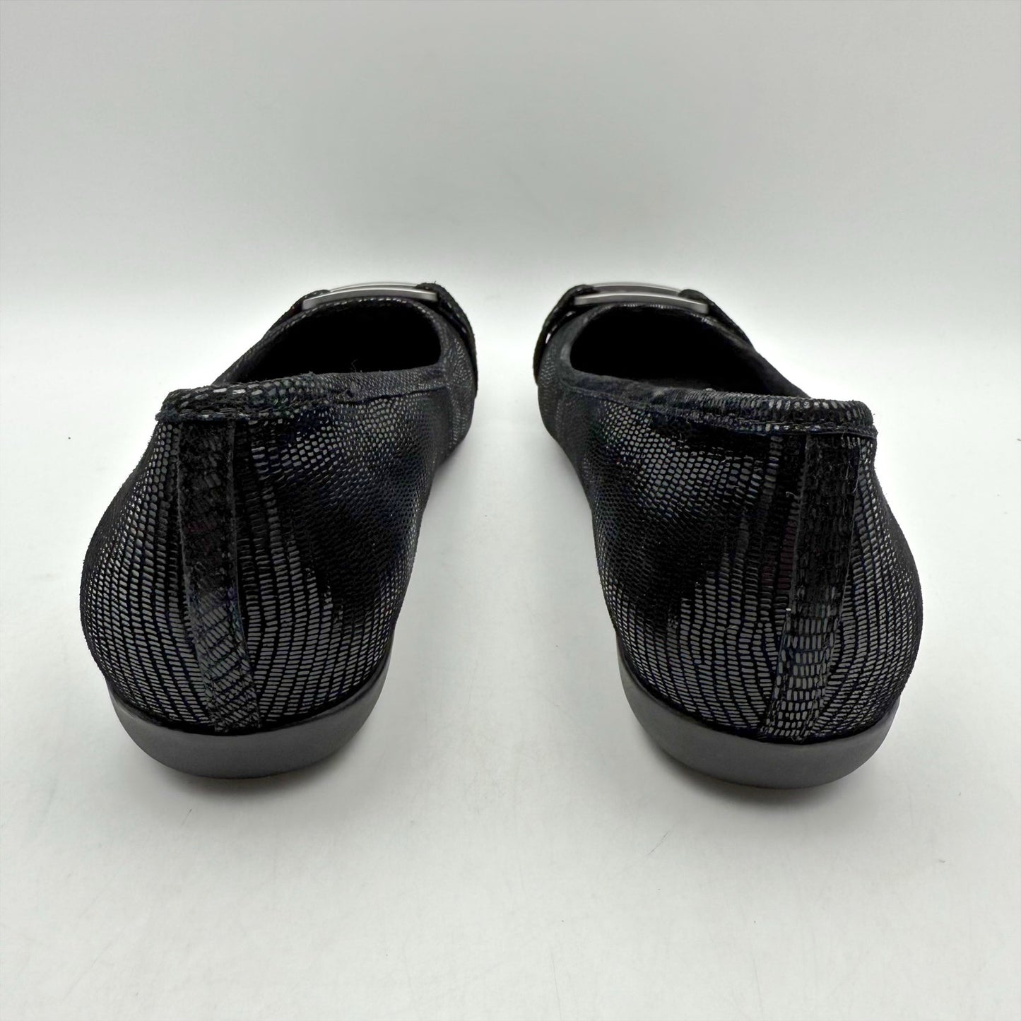 Trotters Womens Sizzle Flats US 7 Narrow EU 37.5 Black Leather Slip On NWOB