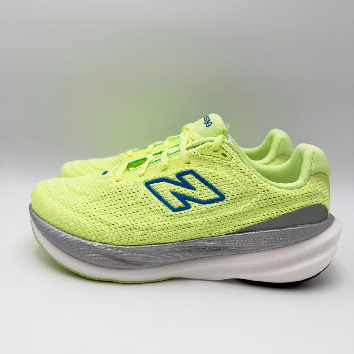 New Balance Womens 1080v15 Athletic Shoes Size 8.5 X-Wide 2E Green Blue NIB