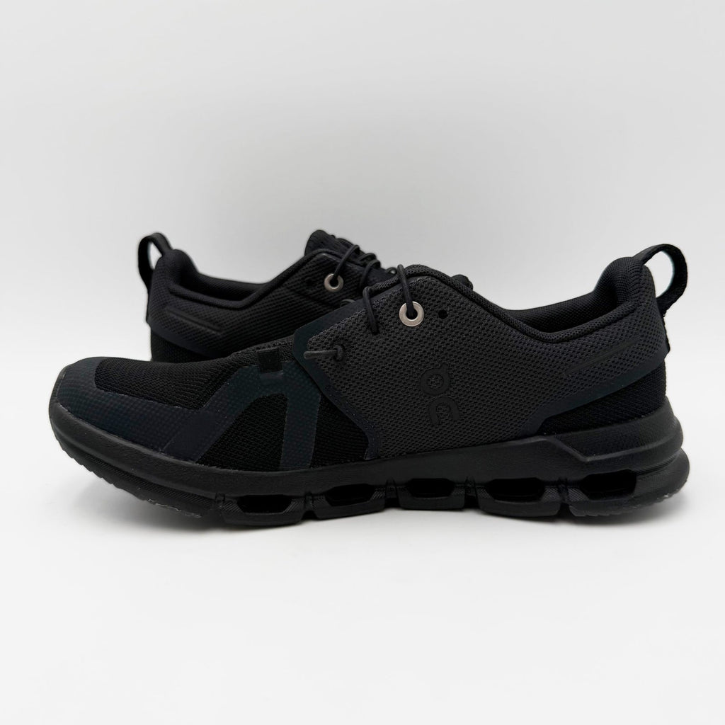 On Kids Cloud Sky Athletic Shoes Youth Size 5 EU 37.5 All Black NIB