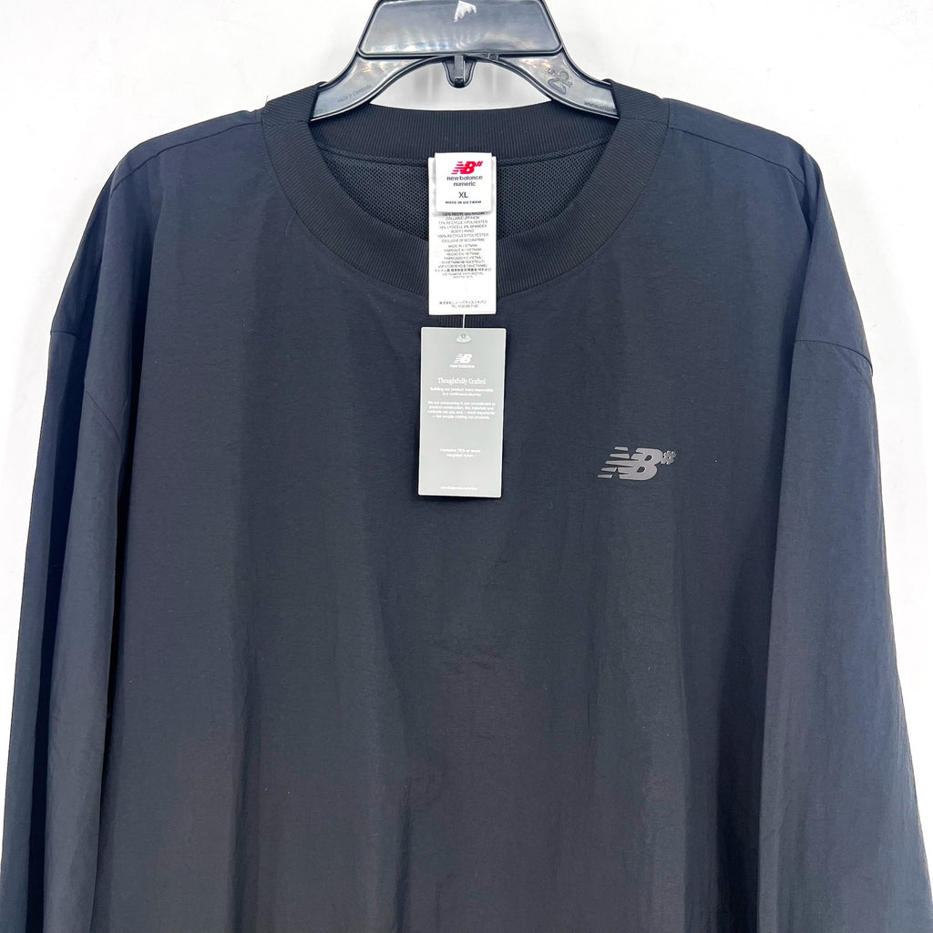 NEW BALANCE Men's Numeric Woven Crewneck Sweatshirt XL Black Oversized NWT