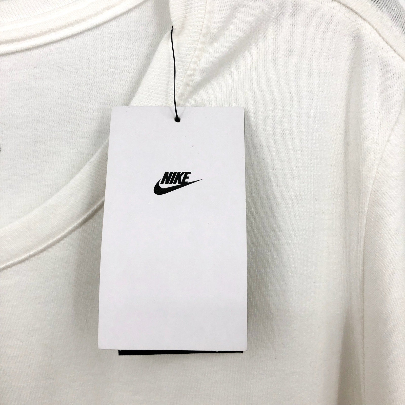 NIKE Women's Club Essentials Logo T-shirt 3X White Short Sleeve NWT