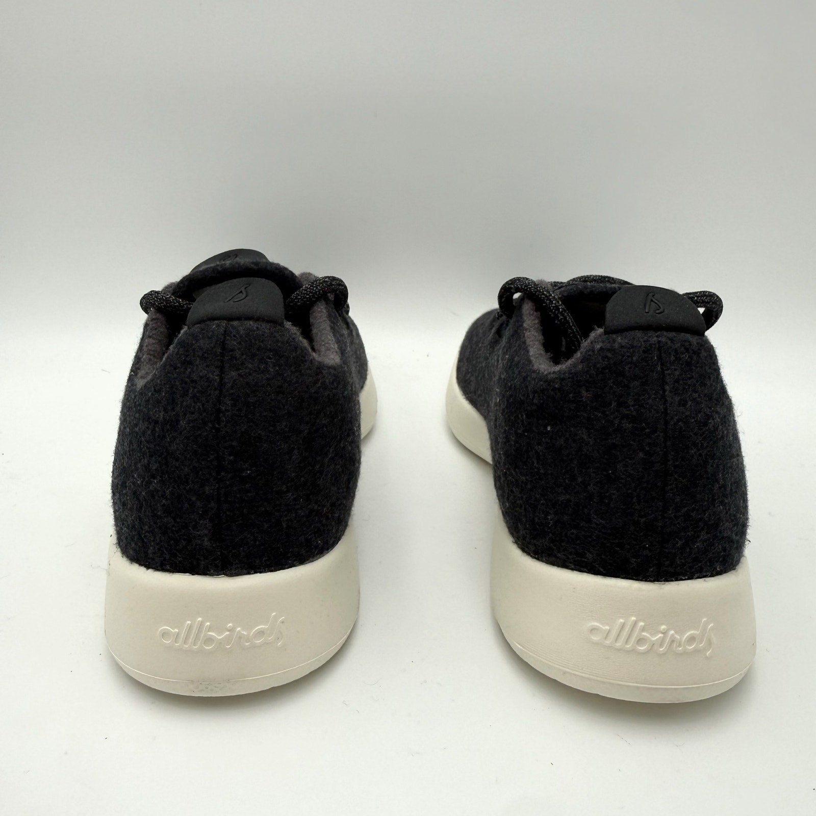 AllBirds Mens Wool Runner Casual Sneakers US 8 EU 40.5 Black Cream Athletic NIB