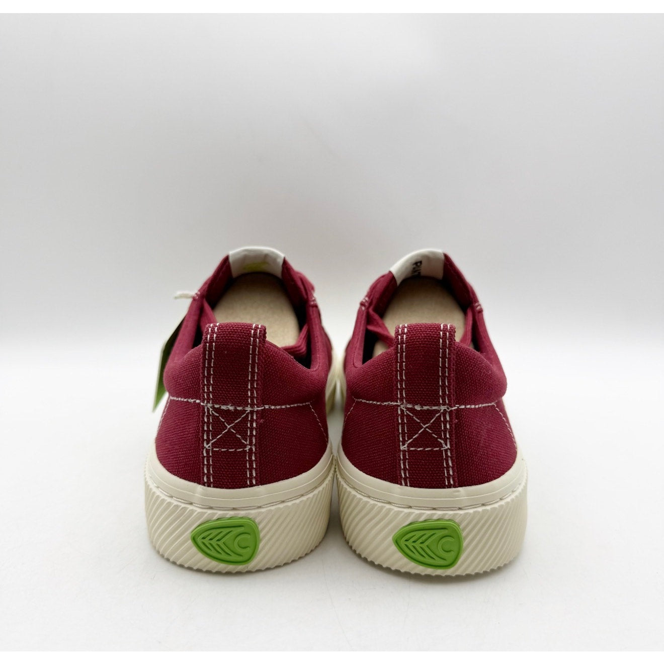Cariuma OCA Low Canvas Sneakers Womens 9 Mens 7.5 Pantone Ruby Wine Red NIB