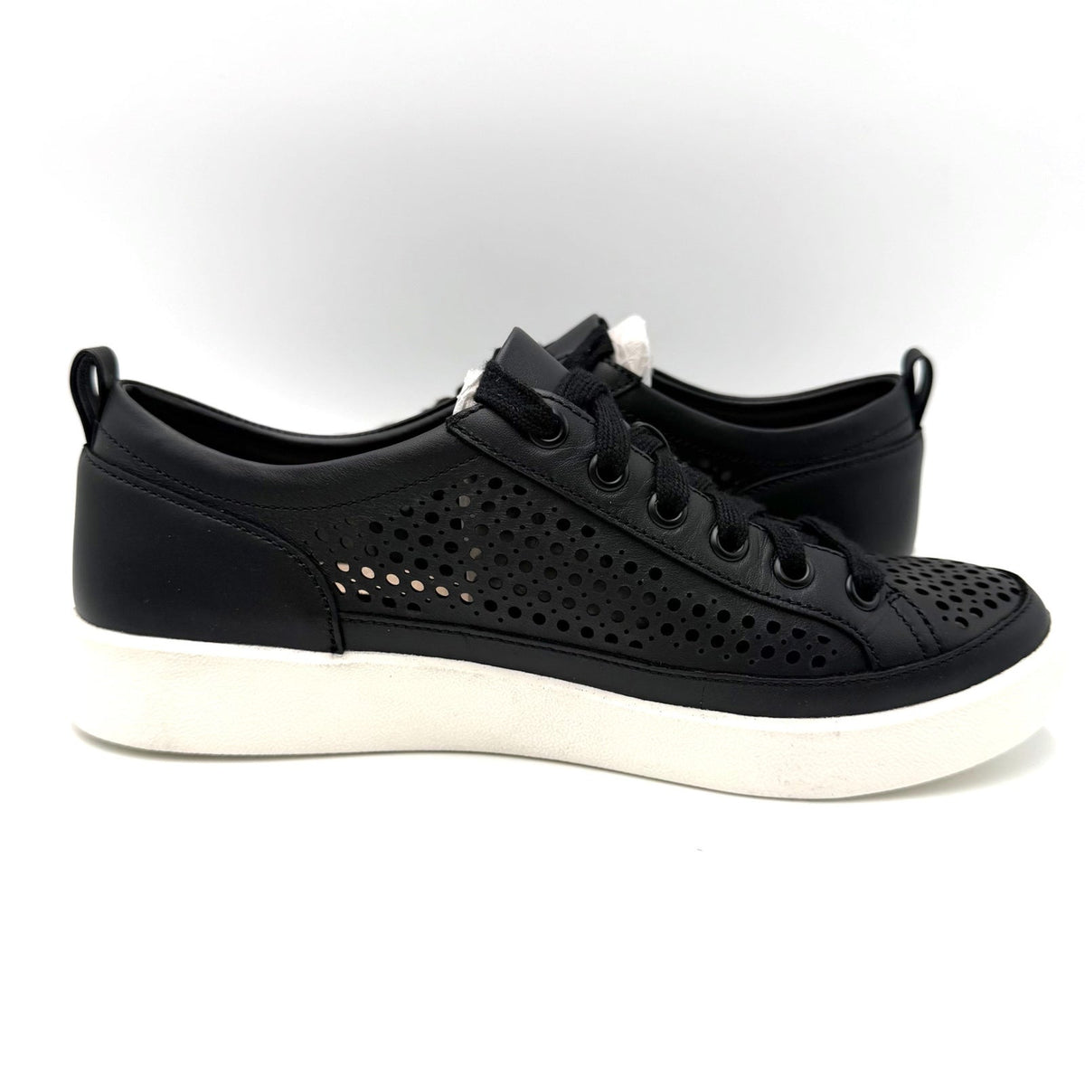 Vionic Womens Winny Perf Perforated Casual Sneakers Size 7.5 Black Leather NIB