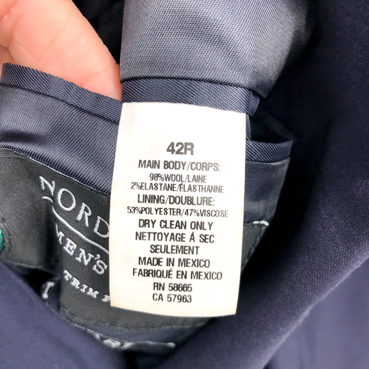NORDSTROM Men's Tech Smart Trim Fit Suit Jacket 42R Navy Blue Stretch NWOT