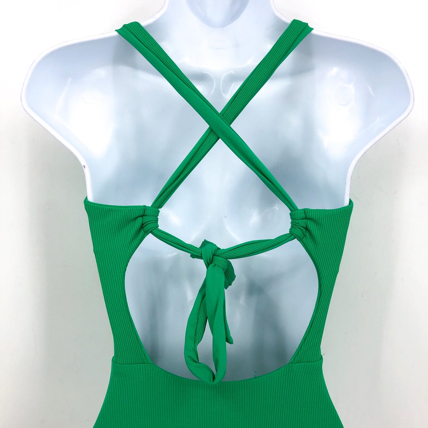 BECCA Women's Modern Edge Rib Bandeau One Piece Swimsuit Medium Green Verde