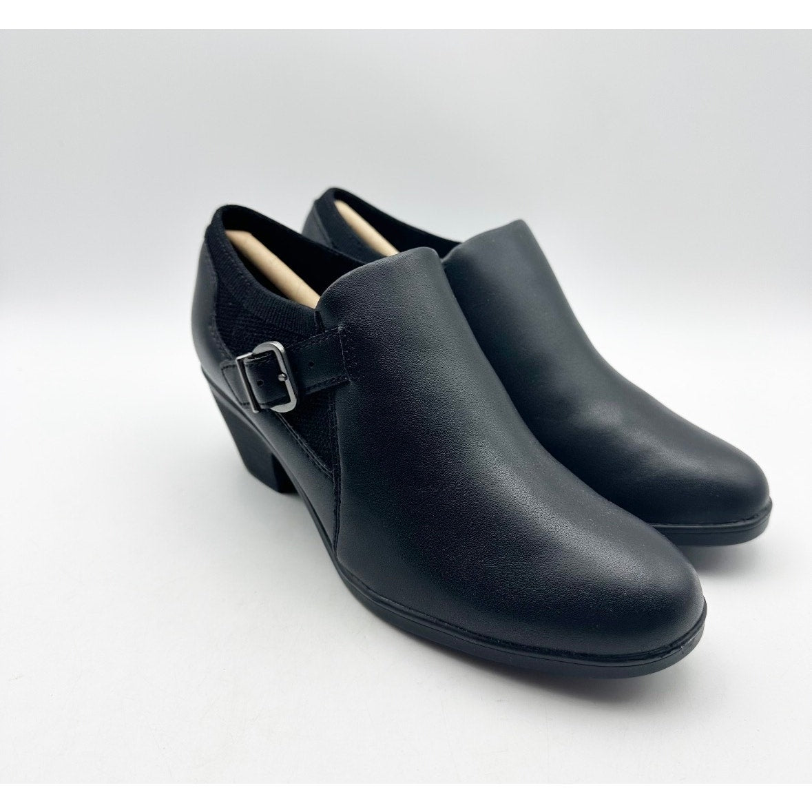 Clarks Women's Emily 2 Darcey Ankle Bootie Size 6 M Black Leather Round Toe NIB