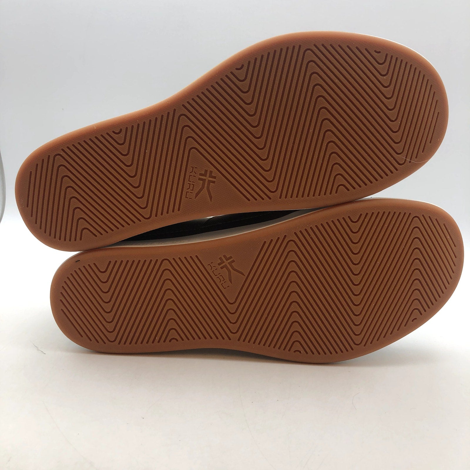 KURU Womens Roam Atla Slip On Sneakers Size 6 Cognac Brown Leather NIB